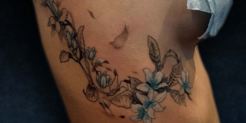 tatouage-femme-fleur-célia-1
