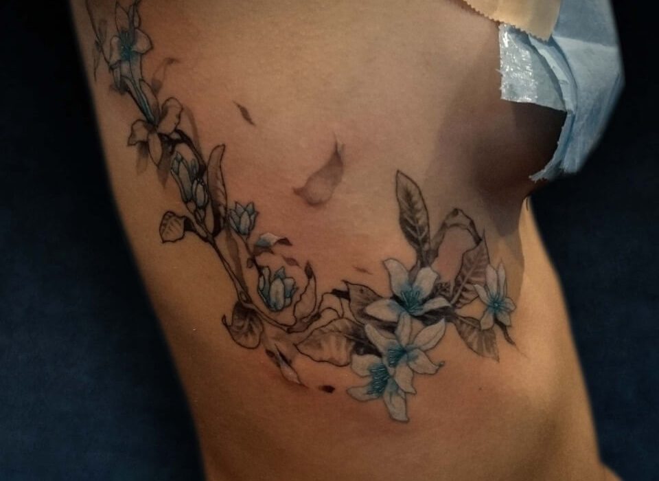 tatouage-femme-fleur-célia-1