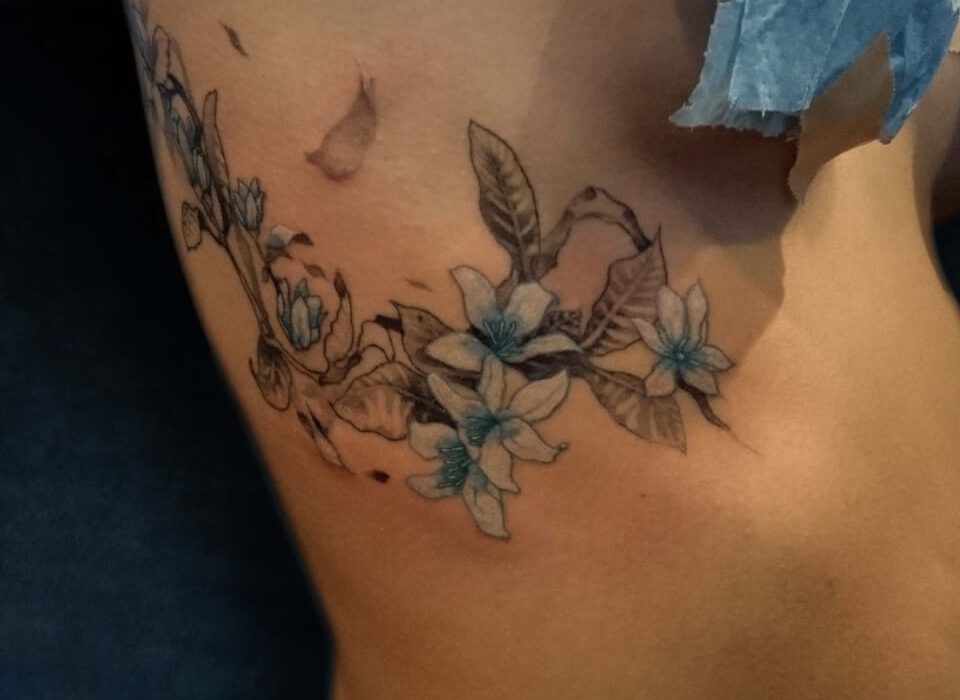 tatouage-femme-fleur-célia-2