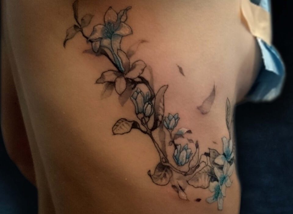 tatouage-femme-fleur-célia-3